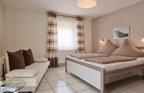 Leiwen Bed & Breakfast | Double room, room 3 - Gästehaus Alexanderhof