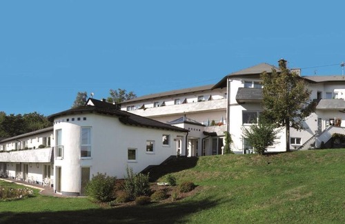 Idar-Oberstein House | Double room shower/bath/WC Deluxe - Berghotel Kristall