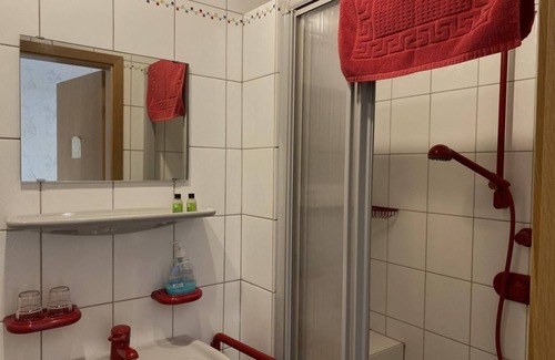 Morbach House | Double Room, Shower, Toilet - Gasthaus "Zur Post"