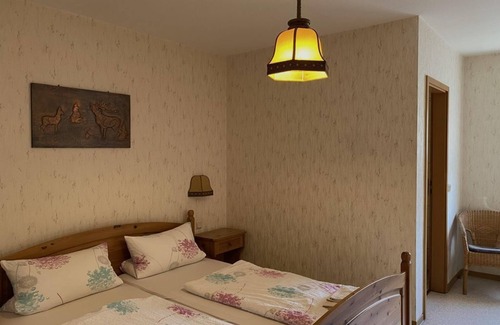 Morbach House | Double Room, Shower, Toilet - Gasthaus "Zur Post"