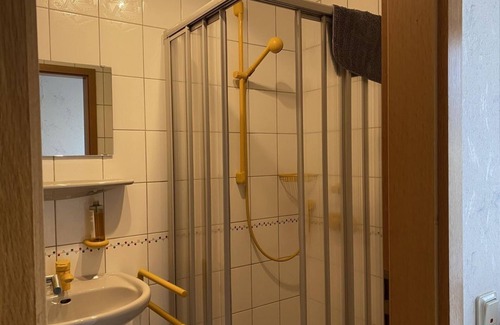 Morbach House | Double Room, Shower, Toilet - Gasthaus "Zur Post"
