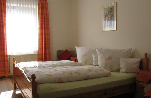 Bettenfeld House | Double room shower/WC - Gasthaus Weiler