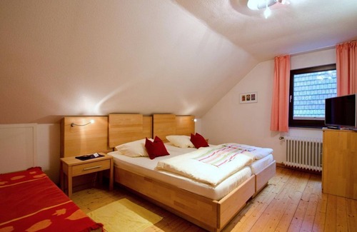 Reifferscheid Bed & Breakfast | Double Room Shower/WC - Gästehaus Im Tal 18
