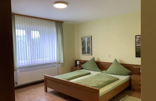 Berndorf Bed & Breakfast | Double room shower/WC - Haus Berndorf