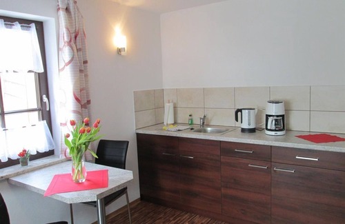 Unterwurschnitz Apartment | Double room, shower, WC, Husarenberg - Ferienhof Wilfert