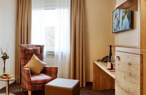 Eitelsbach House | Double Room Shower/WC Herrenberger Double Room - Hotel-Weingut Weis