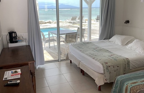 Grand-Bourg Hotel | Double room-Standard-Private Bathroom-Sea View