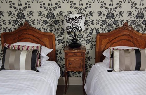 Longford House | Double room-Standard-Ensuite with Bath-Park view-Room 10
