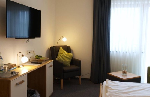 Veldenz Bed & Breakfast | Double room "Weinquartier" handicapped accessible - Weinhaus am Schieferfels