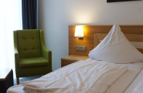 Veldenz Bed & Breakfast | Double room "Weinquartier" handicapped accessible - Weinhaus am Schieferfels