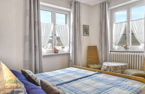 Brodenbach Bed & Breakfast | Double room with balcony - Pension Haus am Walde