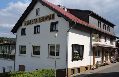 Beerfelden Cottage | Double Room with Balcony 1 - Gasthaus Zum Pälterwald