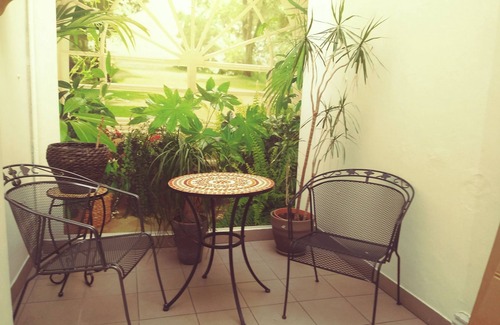 Hamburg City Center Apartment | Double room with bathroom/WC on the floor