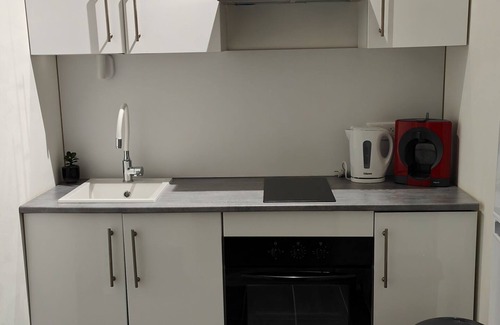 Crest Apartment | Double room with kitchen