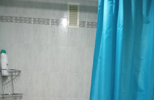 Parque Alcosa Bed & Breakfast | Double room with private bathroom. Palacios de Congresos-Airport of Seville.