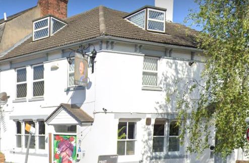 Hitchin House | Double room with shared facilities