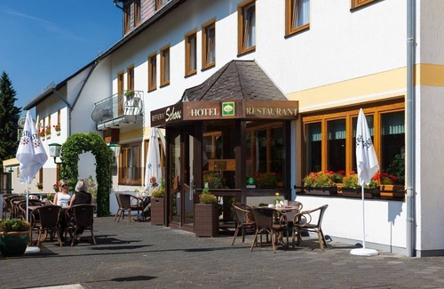 Fleringen House | Double room with shower/WC - Hotel-Restaurant Schoos