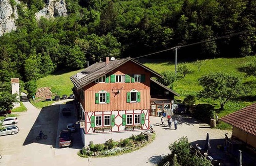 Fridingen an der Donau Apartment | Double room with shower and WC