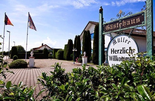 Kippenheim Apartment | Double room with shower and toilet - Bed & Breakfast in Kippenheim R. Müller