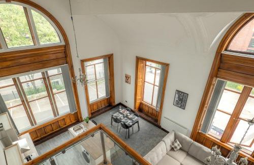 Rochdale Apartment | Double story Suite in Rochdale