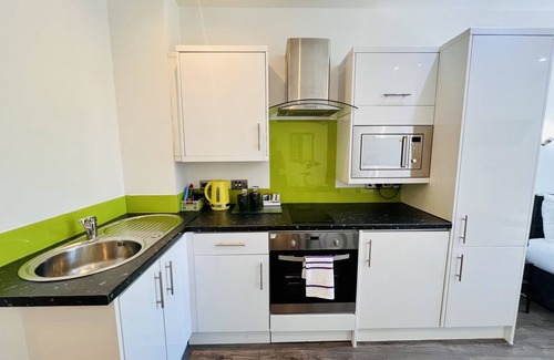Barbican Apartment | Double Studio with private En-Suite shower room