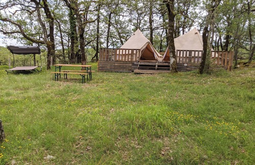Laval House | DOUBLE TENTS FOR 4 PEOPLE IN THE HEART OF NATURE! Espace Orchidée!