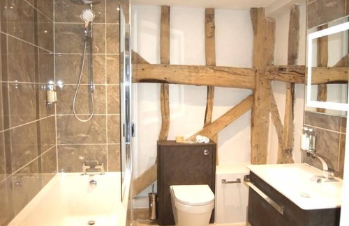 Chrishall House | Double/Twin Room @TheRedCow 15min to Cambridge