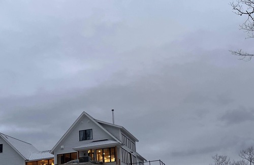 Jackson Cabin | Doublehead Lodge: family+pet friendly, net-zero luxury home with panoramic views