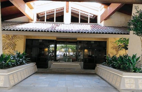 Bakersfield Hotel | DoubleTree by Hilton Bakersfield