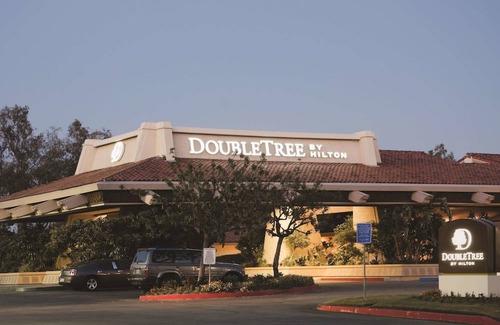 Bakersfield Hotel | DoubleTree by Hilton Bakersfield