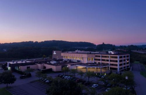 Mars Hotel | DoubleTree by Hilton Pittsburgh - Cranberry