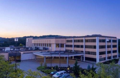 Mars Hotel | DoubleTree by Hilton Pittsburgh - Cranberry