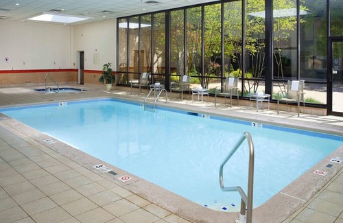 Crosswoods Hotel | DoubleTree by Hilton Columbus/Worthington