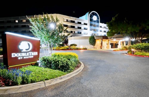 Pleasanton Hotel | DoubleTree by Hilton Pleasanton at The Club