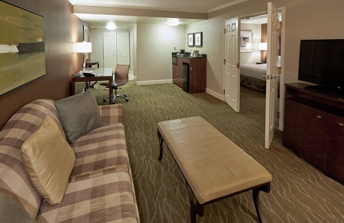 Fairlawn Hotel | DoubleTree by Hilton Akron Fairlawn