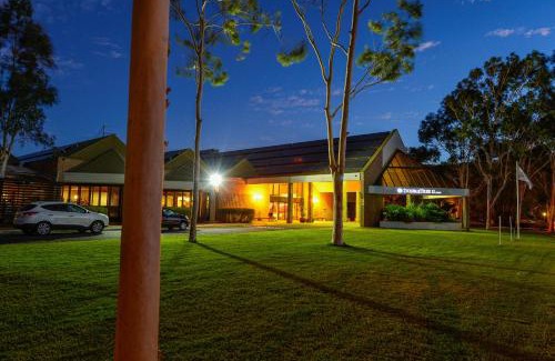 Desert Springs Hotel | DoubleTree by Hilton Alice Springs
