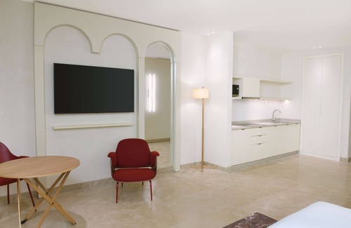 Ben Guerir Hotel | Doubletree By Hilton Ben Guerir Hotel & Residences