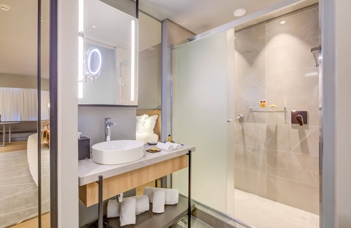 Cristal Hotel | DoubleTree by Hilton Porto Alegre