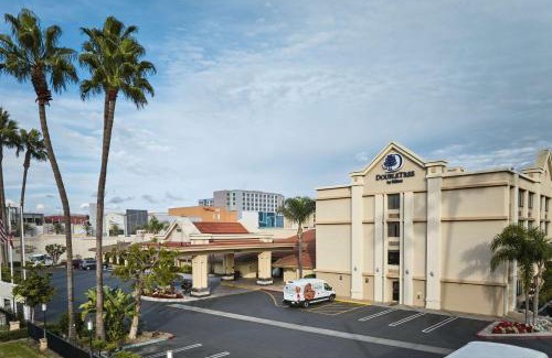 Buena Park Hotel | Doubletree by Hilton Buena Park