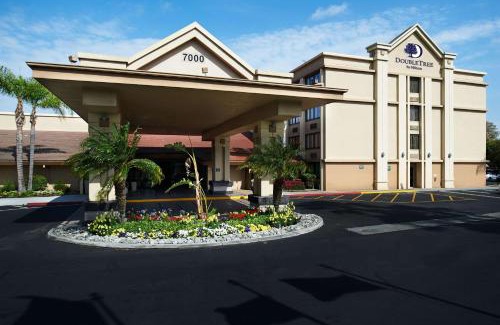 Buena Park Hotel | Doubletree by Hilton Buena Park