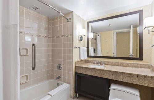 Third Ward Hotel | DoubleTree by Hilton Charlotte Uptown