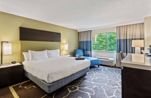 Third Ward Hotel | DoubleTree by Hilton Charlotte Uptown