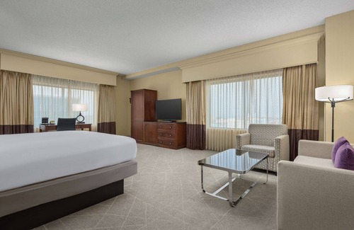 Rosemont Hotel | DoubleTree by Hilton Chicago O'Hare Airport - Rosemont