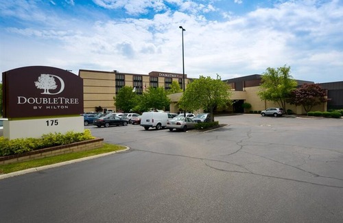Crosswoods Hotel | DoubleTree by Hilton Columbus/Worthington