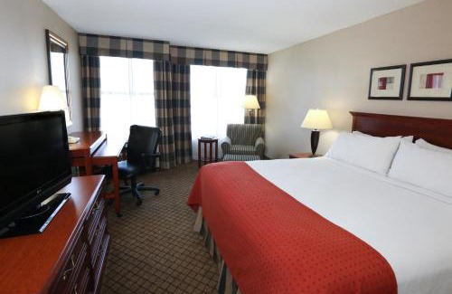 Fairborn Hotel | DoubleTree by Hilton Dayton Fairborn