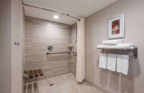 Aurora Hotel | DoubleTree by Hilton Denver - Aurora