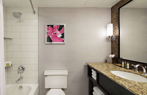 Fairfield Hotel | DoubleTree by Hilton Fairfield Hotel & Suites