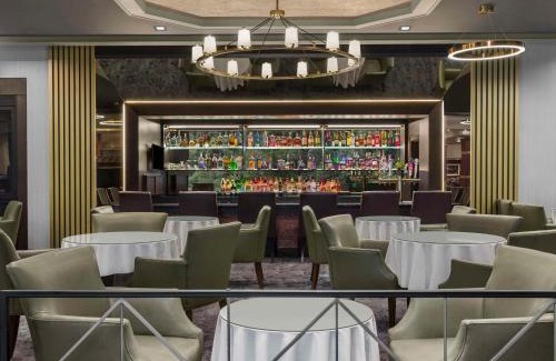 Fort Lee Hotel | DoubleTree by Hilton Fort Lee/George Washington Bridge