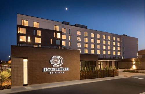 Greeley Hotel | Doubletree By Hilton Greeley At Lincoln Park