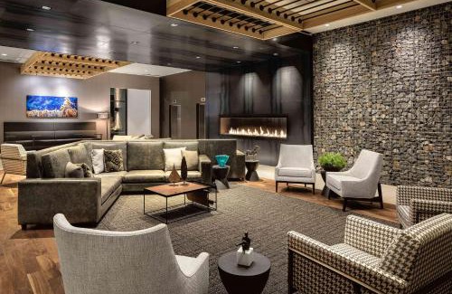 Greeley Hotel | Doubletree By Hilton Greeley At Lincoln Park